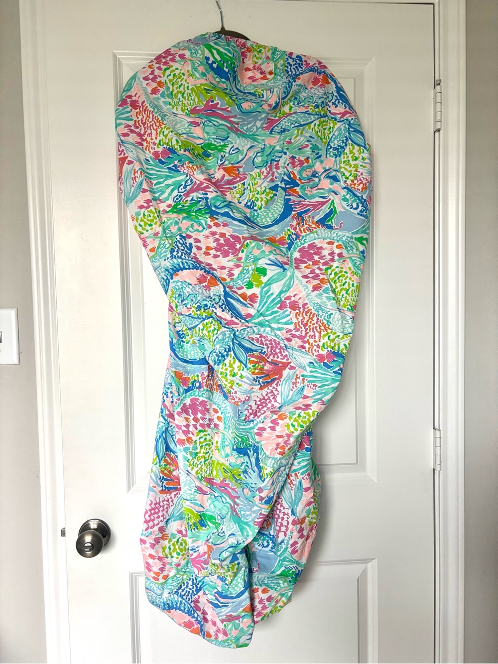Lilly Pulitzer Pottery Barn Kids Mermaid Cove print crib sheet